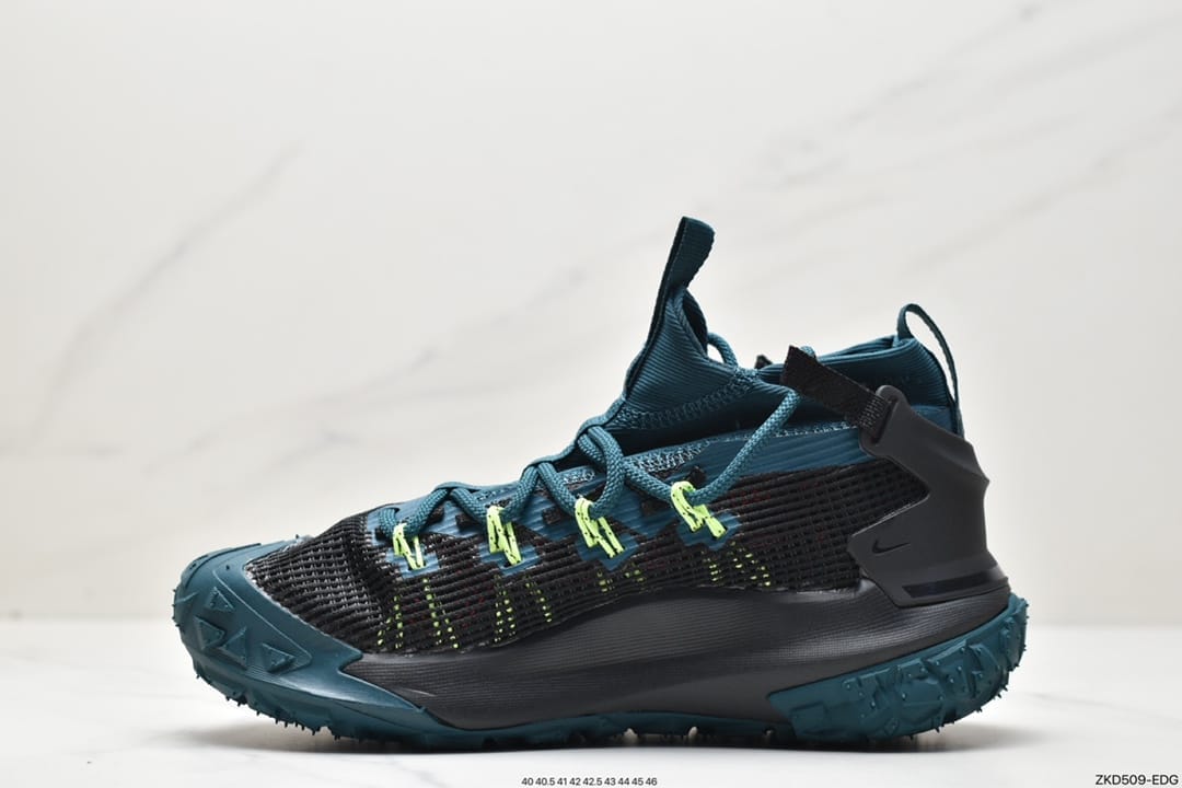 NIKE ACG MOUNTIAN FLY 2 LOW