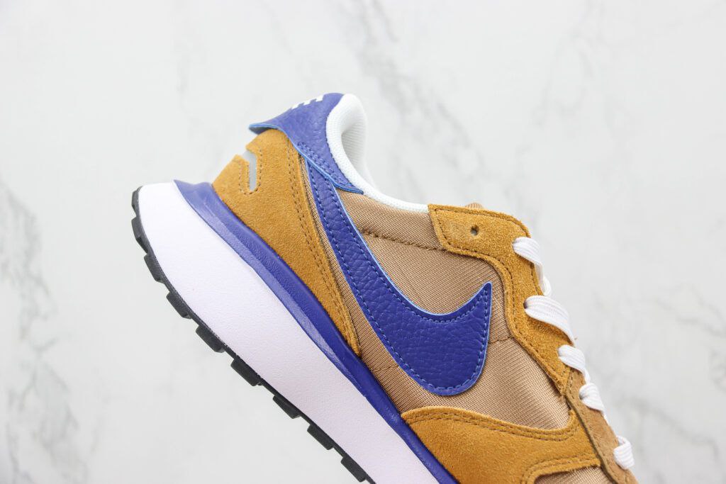 NIKE PHOENIX WAFFLE